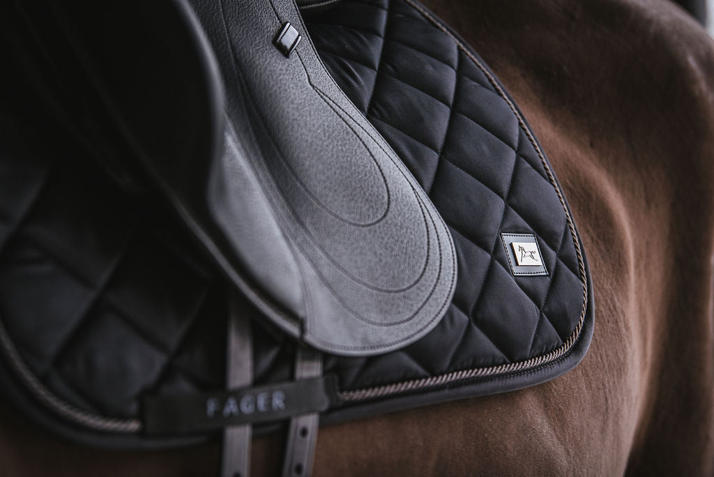 SADDLE PADS